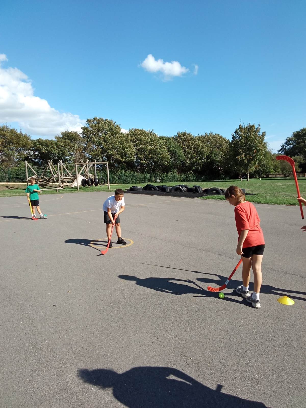 🏑 Pass, Move, Support!