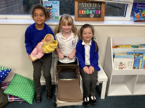 From octopuses to old toys! 🐙🪁🧸